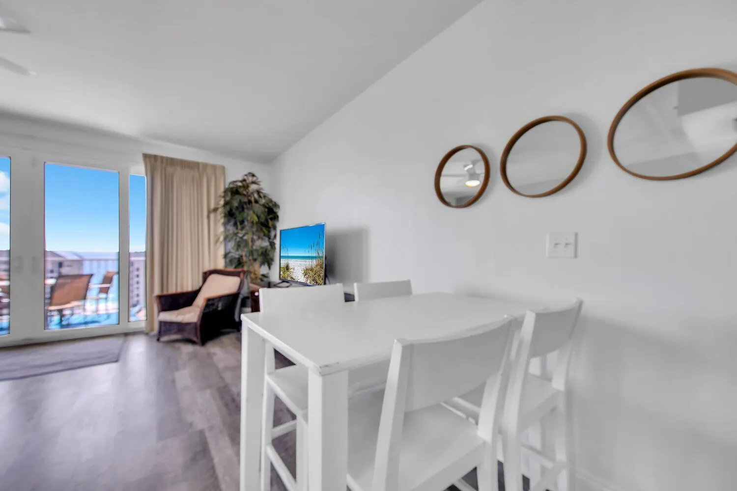 Laketown Wharf 1116 Панама-Сити 0*,  США